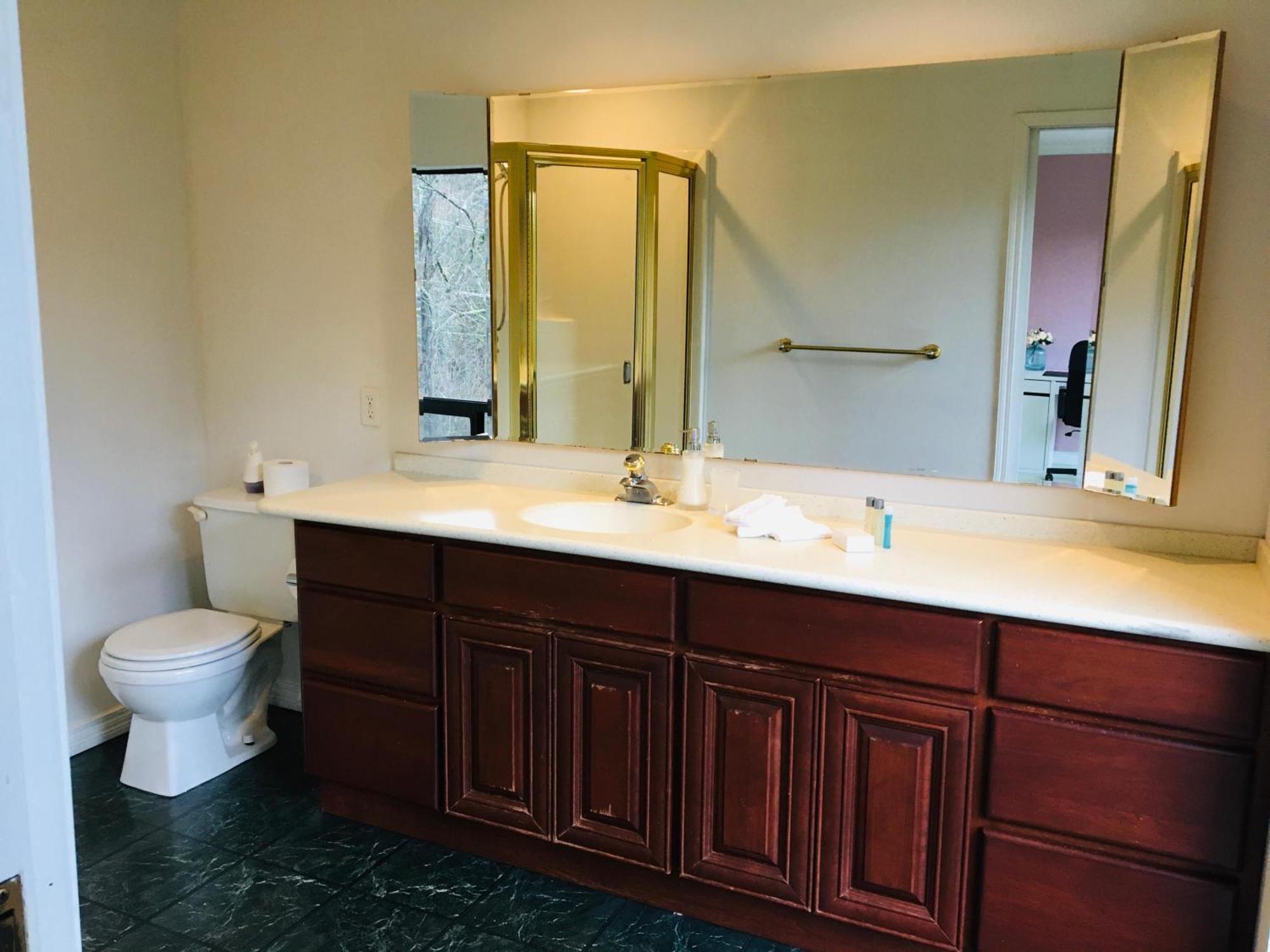 Creekside City Center Suite North Vancouver Exteriör bild
